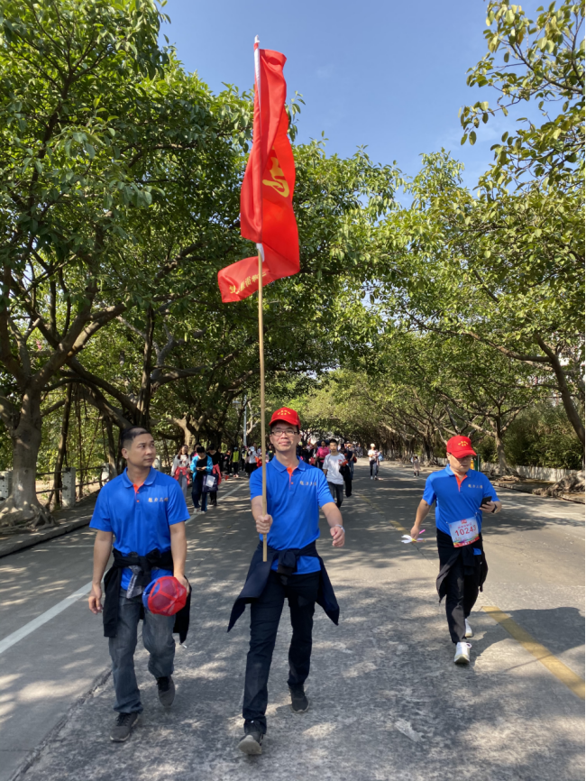 马拉松嘉年华.jpg 马拉松嘉年华.jpg